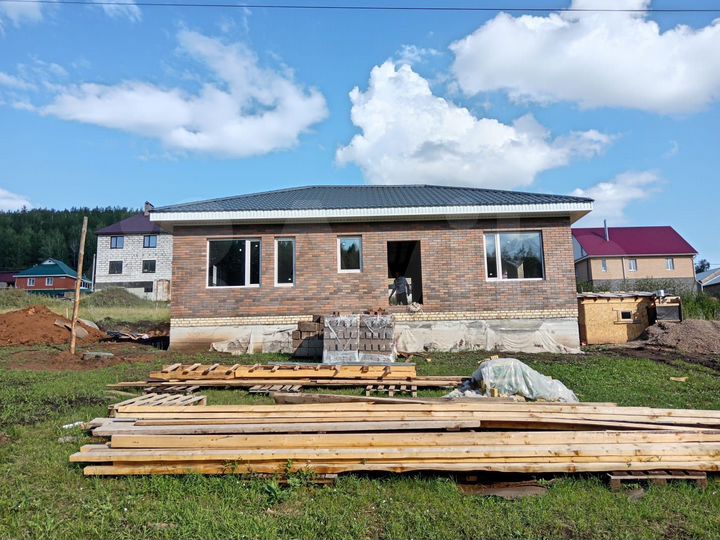 Дом 97,7 м² на участке 10,5 сот.