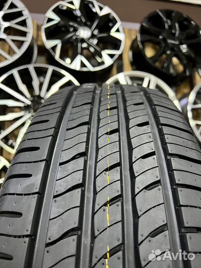 Roadstone N'Fera RU5 225/55 R18 98V