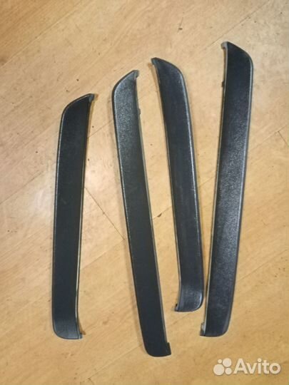 Накладки на пороги Субару трибека В9