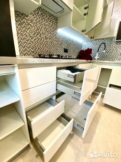 Угловые, прямые кухни на заказ в Новосибирске