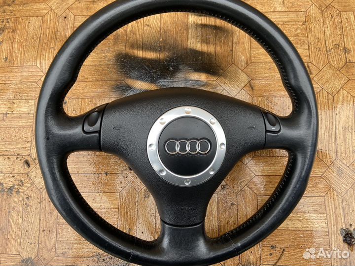 Рулевое колесо Audi