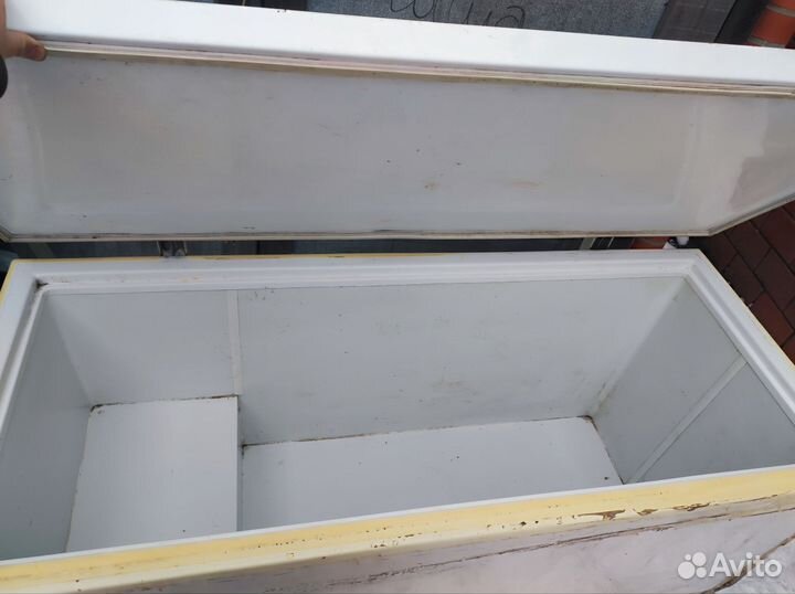 Морозильный ларь с глухой крышкой бу