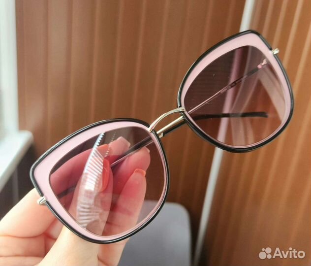 Солнцезащитные очки женские