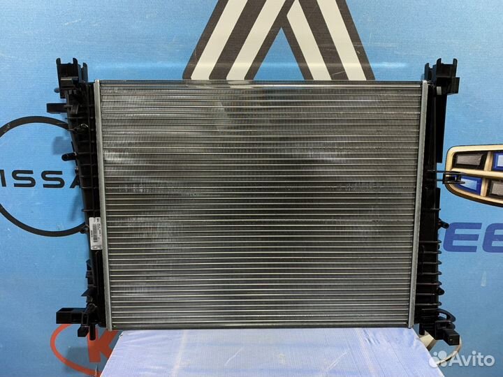 Радиатор охлаждения двигателя основной Renault dus