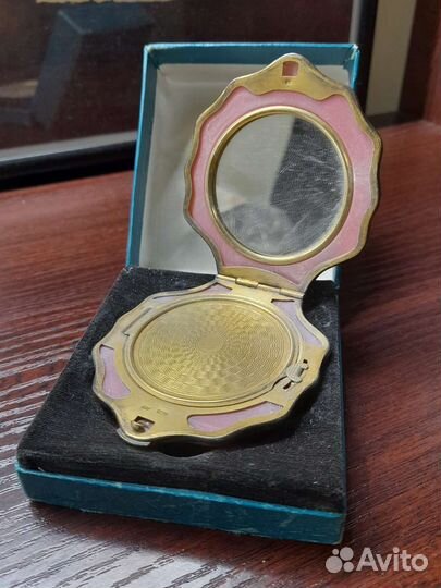 Пудреница СССР