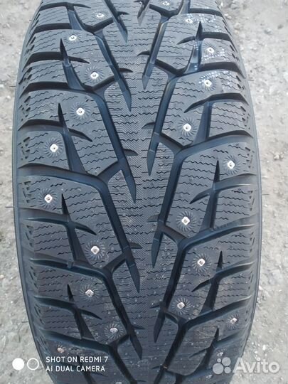 Yokohama Ice Guard Stud IG55 215/65 R16 102T