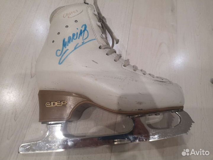 Фигурные коньки edea chorus 230
