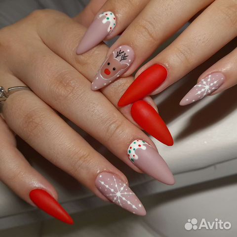 Маникюр, педикюр, наращивание ногтей с покрытием