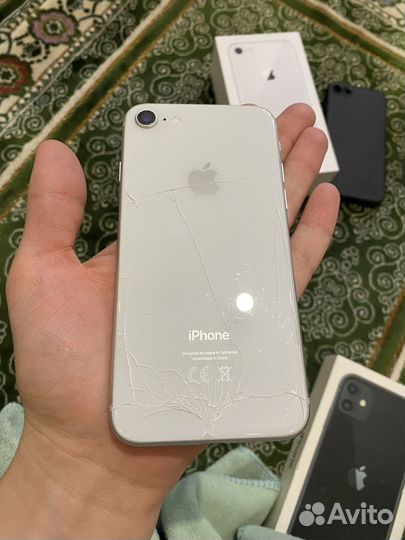 iPhone 8, 64 ГБ