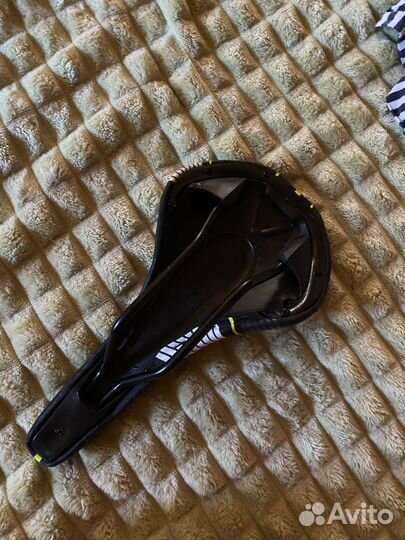 Седло велосипедное новое