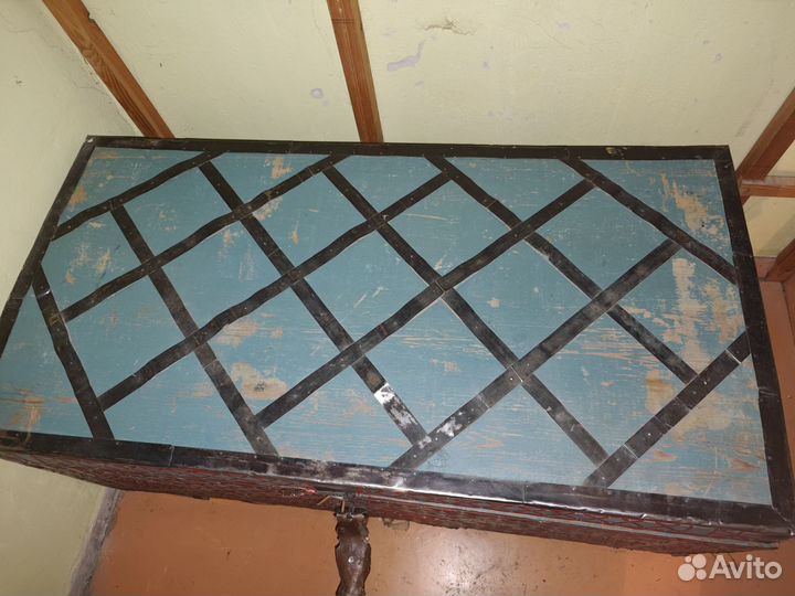 Антикварный сундук