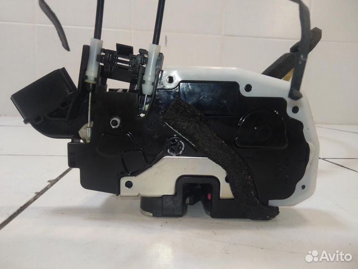 Замок двери передней правой Nissan Skyline V37 ZV3