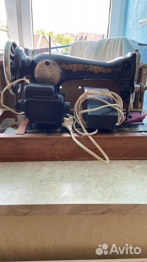 Швейная машина Чайка 2