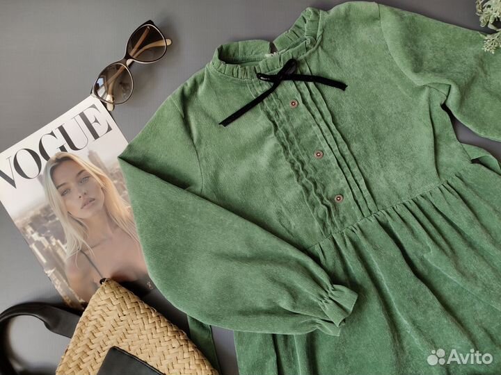 Платье вельветовое зелёное для девочки 152 158