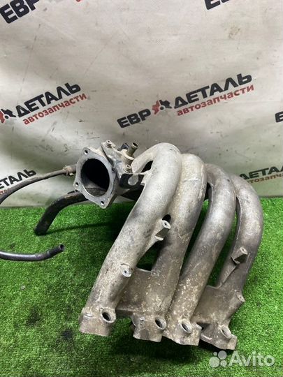 Коллектор впускной Volkswagen Passat B5 седан AHL