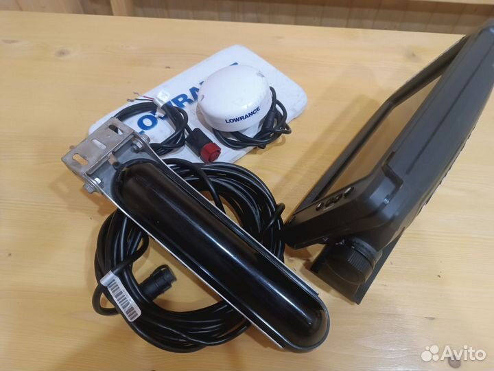 Эхолот Lowrance Elite 9 ti2 с датчиком AI 3in1