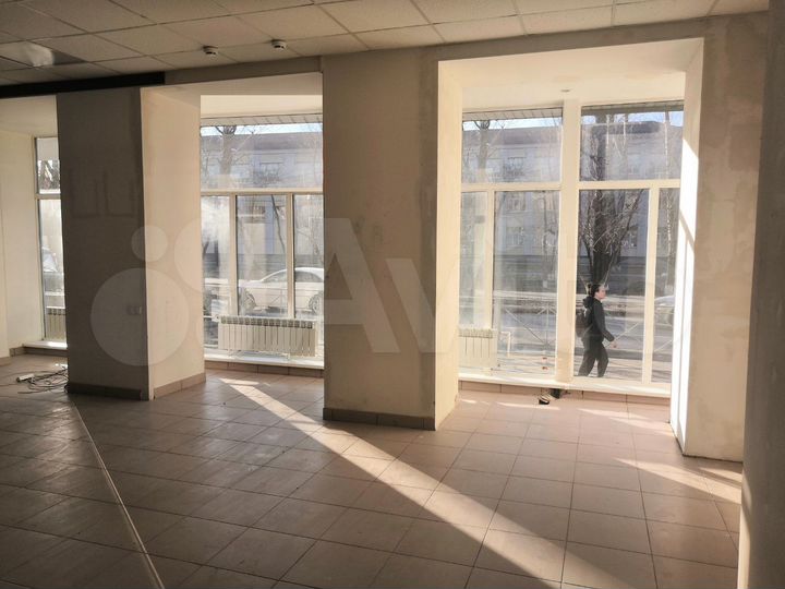 Помещение на первой линии