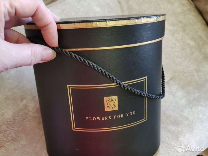 Коробки пакеты подарочные