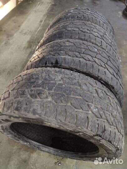 Cooper Discoverer A/T 275/45 R20