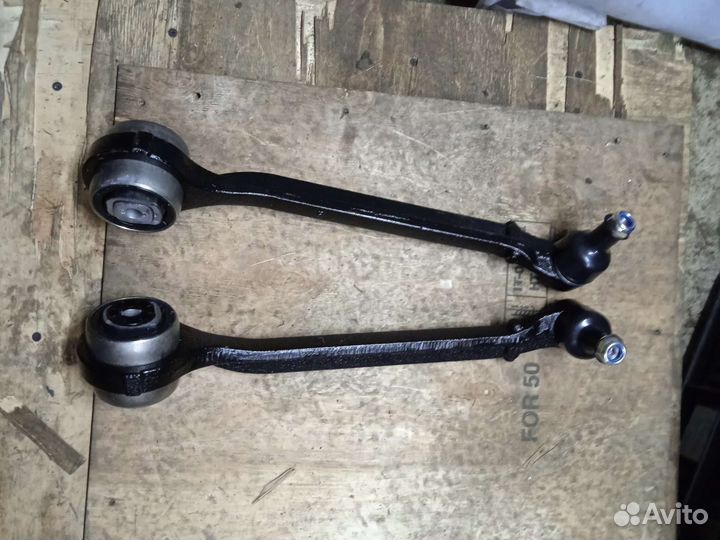 Рычаги передние нижние dodge Charger LD