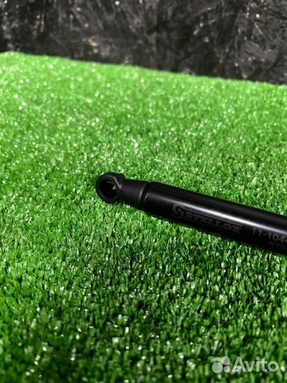 Амортизатор капота передний Bmw X5 E53