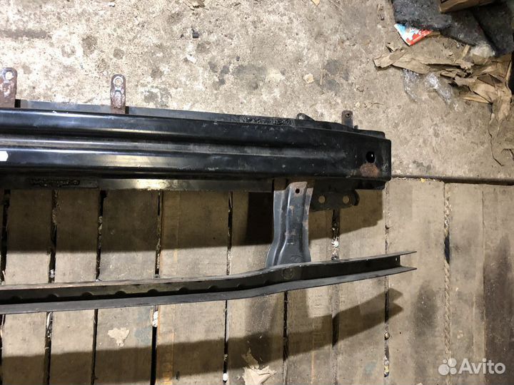 Усилитель переднего бампера VW Passat B6 №3