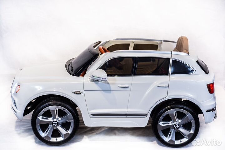 Электромобиль Bentley Bentayga White