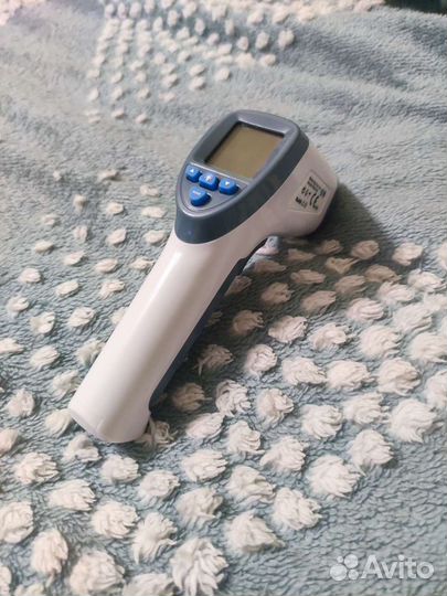 Бесконтактный термометр DT-8836