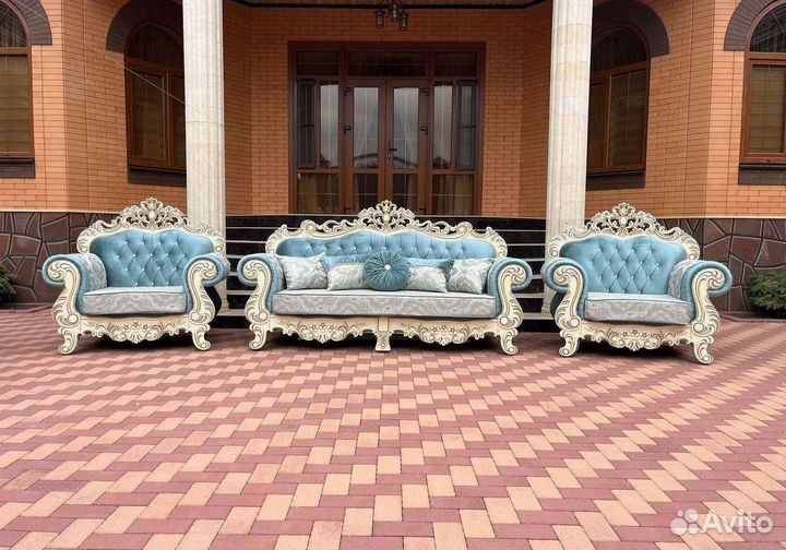 Диван мягкий