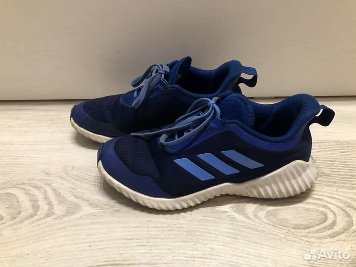 Кроссовки Adidas