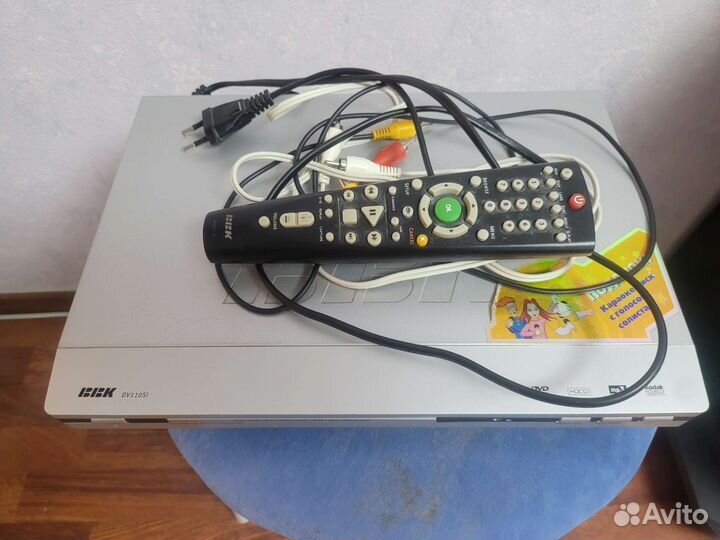DVD плеер bbk dv110si
