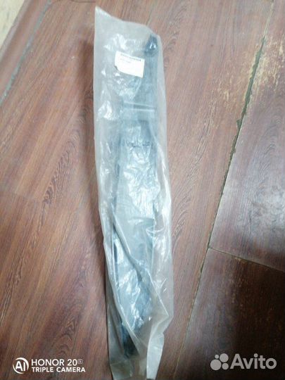 Уплотнитель крыла передний правый Chevrolet Aveo