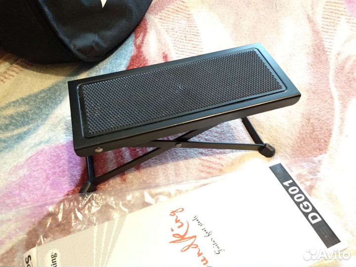 Гитара Hohner + чехол + подставка