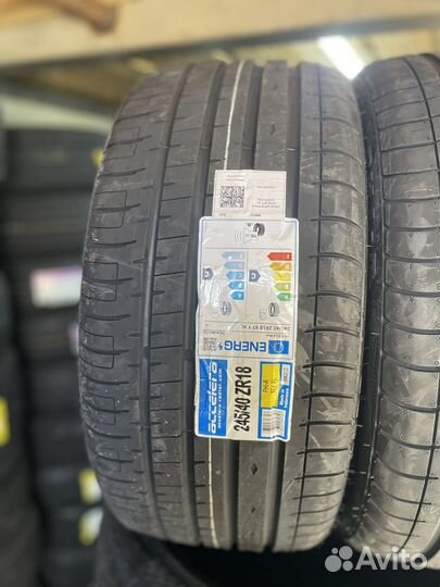 Accelera PHI 245/40 R18 и 265/35 R18 97Y