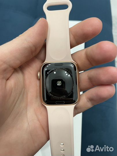 Apple watch SE 44mm Gold