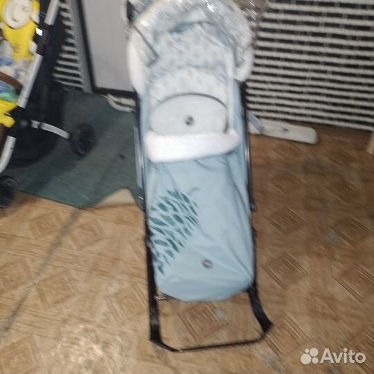 Продам санки коляску