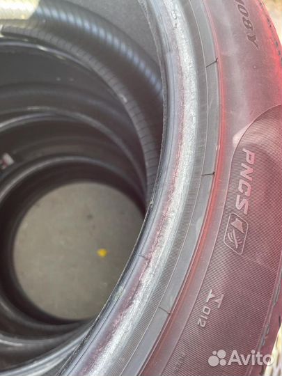 Pirelli P Zero PZ4 275/40 R22