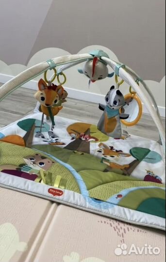 Развивающий коврик tiny love