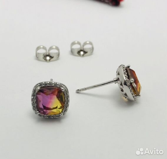 Серьги гвоздики