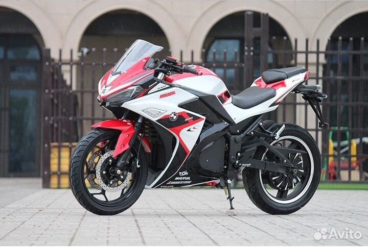 Электромотоцикл Yamaha R3