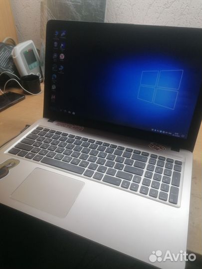 Ноутбук asus