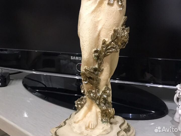 Статуэтка старинная 50 см