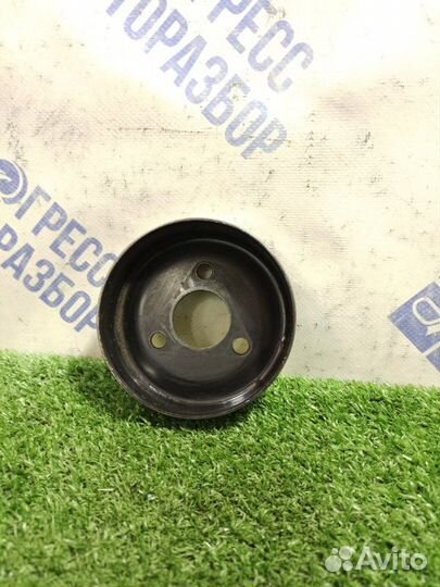 Шкив помпы Ford Mondeo 3 седан 2.0 cjba 2001