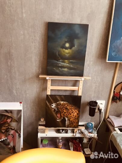 Портрет на холсте