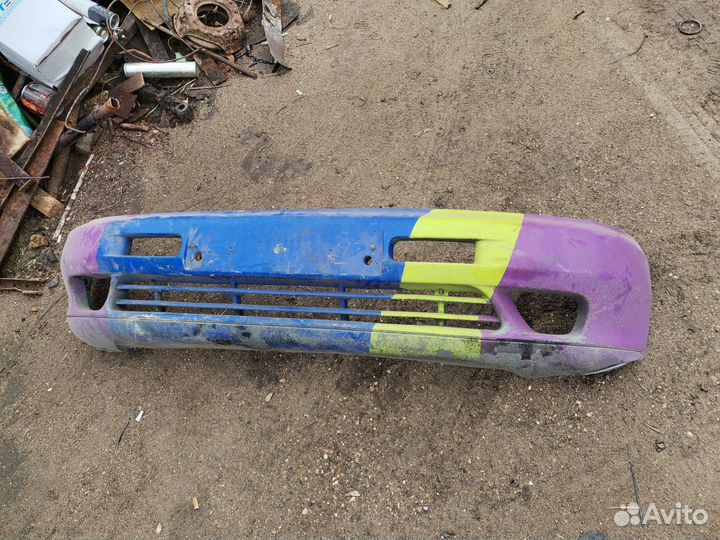 Бампер передний Mercedes Vito W638