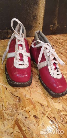 Лыжные ботинки