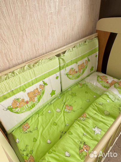 Кроватка для новорожденных