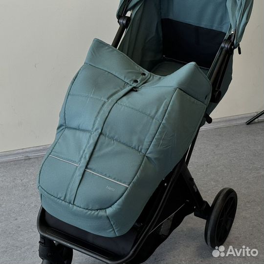 Прогулочная коляска Carrello Nero