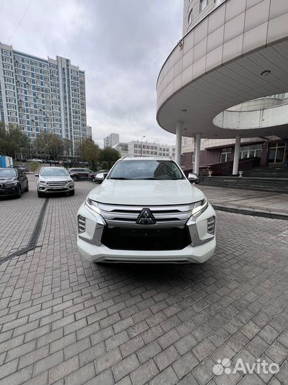 Mitsubishi Montero Sport 3.0 AT, 2023, 30 км