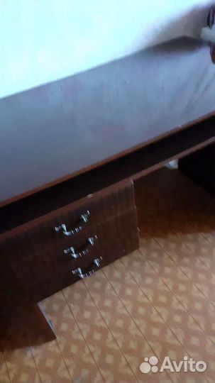 Письменный стол